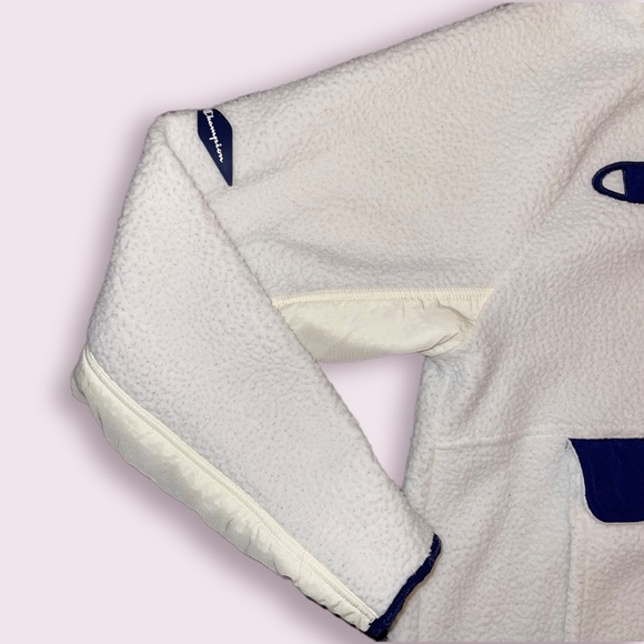 Champion Logo Sherpa Fleece Pullover Hooded Sweater Kangaroo Pouch Size Women M - Picture 4 of 5